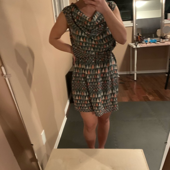 Dress - Picture 2 of 4